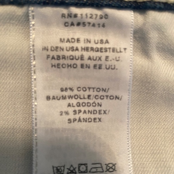 True Religion Men’s shorts - Picture 8 of 9